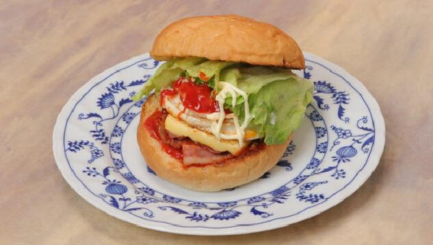 ����S����̍����ۃo�[�K�[�B�n���ł�3���ԑ҂��̍����ۃo�[�K�[�����͂����܂��B